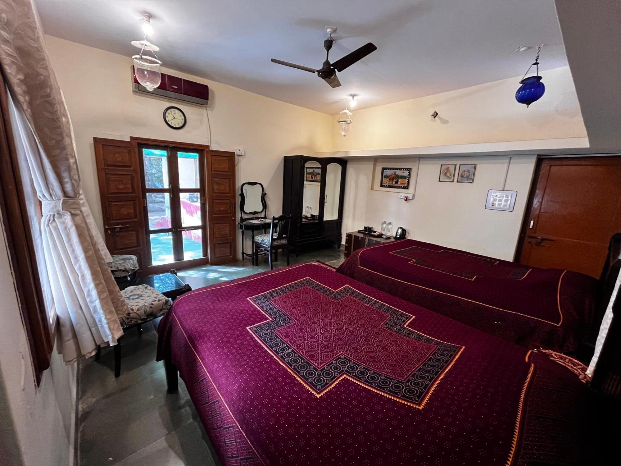 Sharad Baug Homestay Bhuj Εξωτερικό φωτογραφία